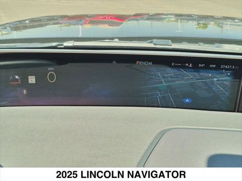 Certified 2025 Lincoln Navigator Reserve AWD/4WD image 16