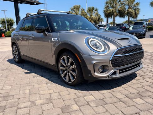 Used 2020 MINI Cooper Clubman S w/ Driver Assistance Package FWD image 6