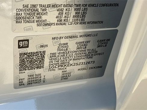 Used 2025 Chevrolet Silverado 1500 LT image 36