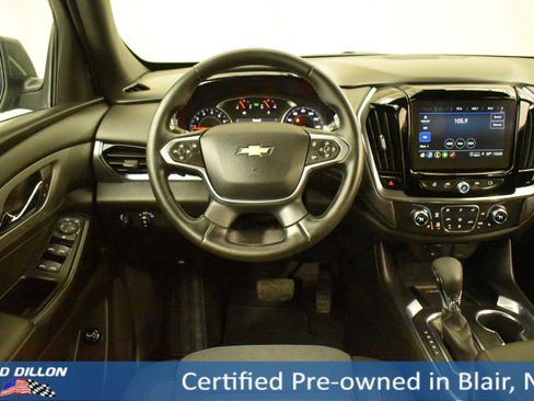 Used 2023 Chevrolet Traverse LT image 4