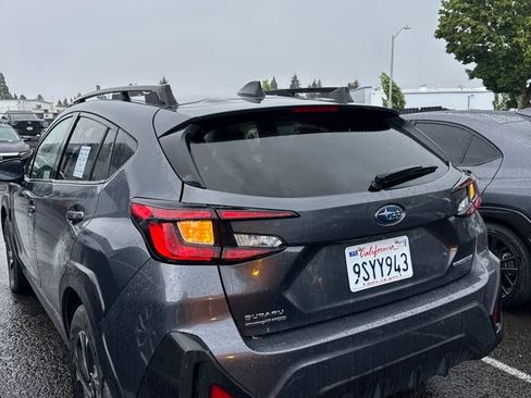 Used 2025 Subaru Crosstrek 2.5i Premium AWD/4WD image 3