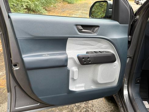 New 2025 Ford Maverick XLT w/ XLT Luxury Package image 37