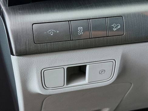 Used 2024 Hyundai Kona SEL image 17