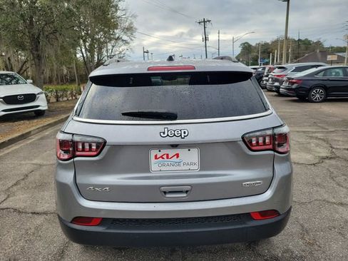 Used 2024 Jeep Compass Latitude w/ Altitude Special Edition image 9