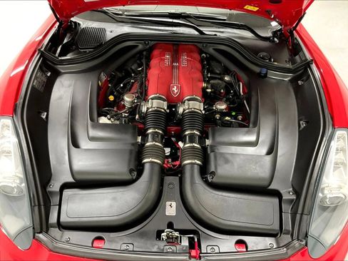Used 2013 Ferrari California RWD image 31