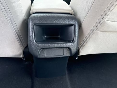 Certified 2025 Honda HR-V LX image 21