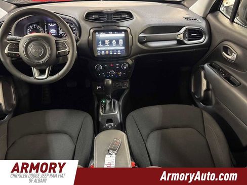 Used 2023 Jeep Renegade Latitude image 32