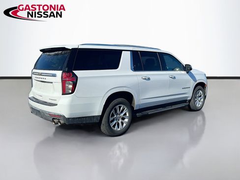 Used 2023 Chevrolet Suburban Premier image 9