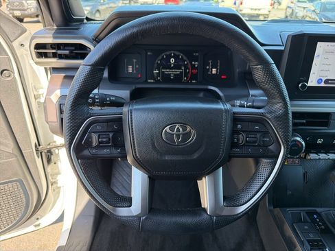 Used 2024 Toyota Tacoma SR5 AWD/4WD image 15