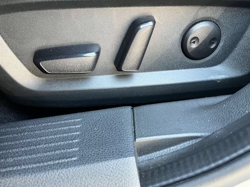 Used 2025 Nissan Rogue SV AWD/4WD image 22
