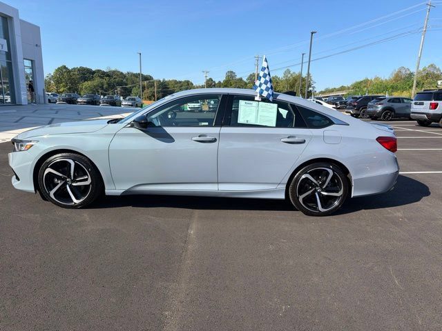 Used 2022 Honda Accord Sport image 3