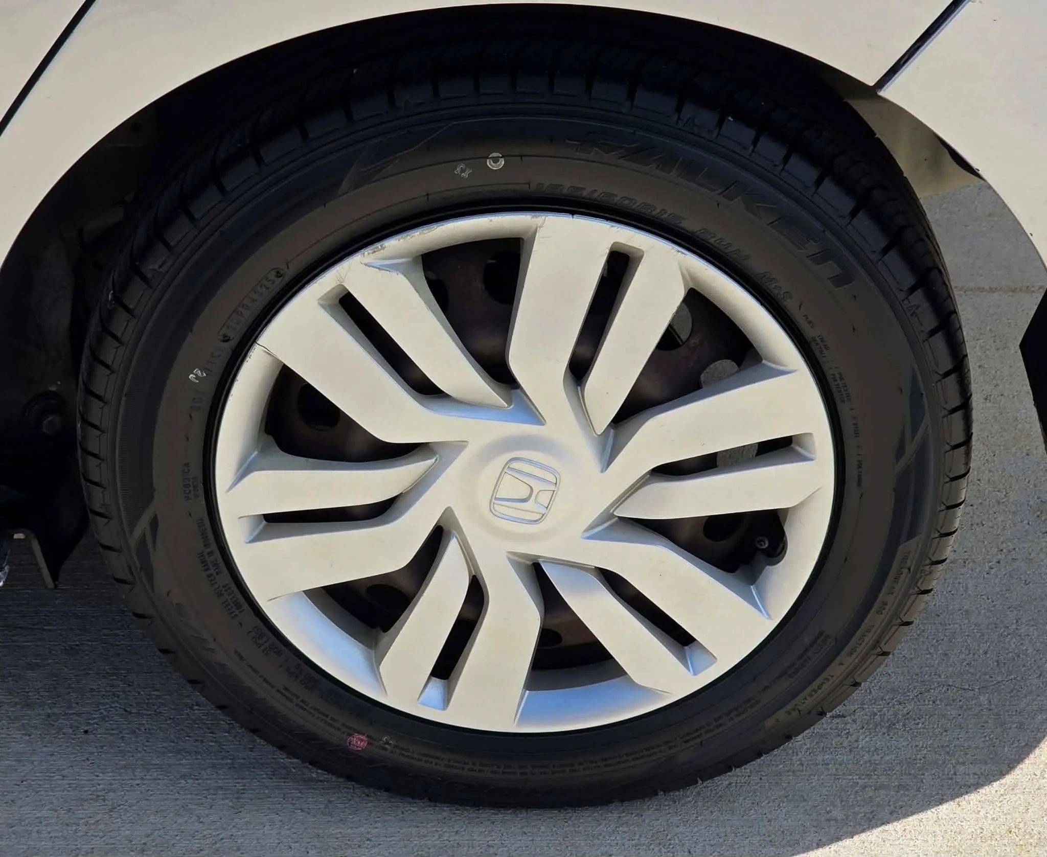 Used 2015 Honda Fit LX image 31