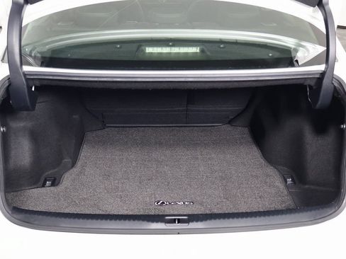 Used 2017 Lexus IS 200t RWD image 14