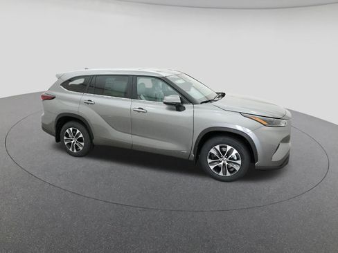 New 2026 Toyota Highlander XLE AWD/4WD image 12