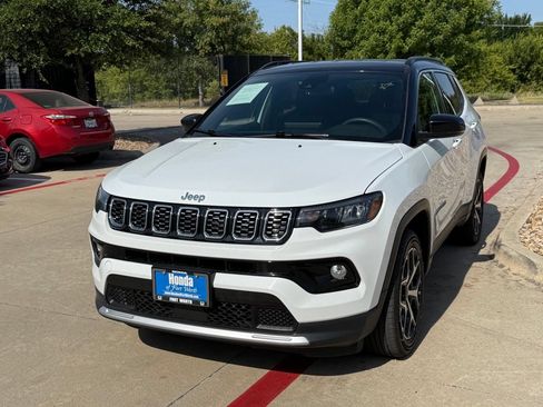 Used 2025 Jeep Compass Limited AWD/4WD image 1