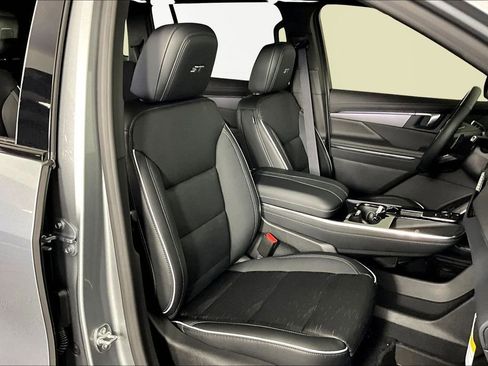 New 2026 Buick Enclave Sport Touring w/ Super Cruise Package FWD image 12