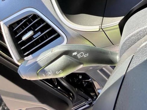 Used 2020 Ford Edge SEL AWD/4WD image 17