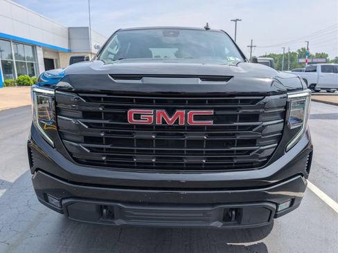 Used 2023 GMC Sierra 1500 Elevation w/ X31 Off-Road Package AWD/4WD image 8