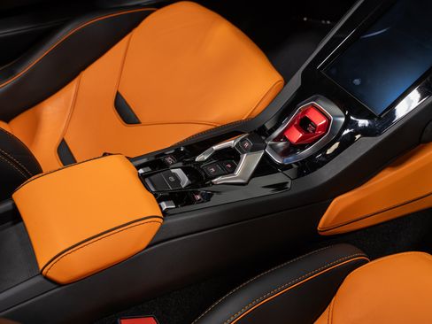 Used 2021 Lamborghini Huracan EVO RWD image 78
