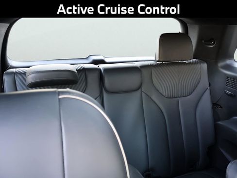 Used 2023 Hyundai Palisade Calligraphy image 16