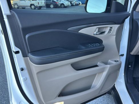 Used 2023 Honda Ridgeline RTL-E image 14