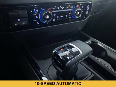 Used 2023 Chevrolet Silverado 1500 ZR2 AWD/4WD image 7