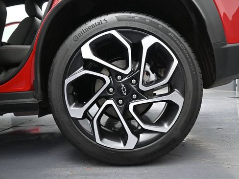 Used 2026 Chevrolet Trax RS w/ Sunroof Package FWD image 14