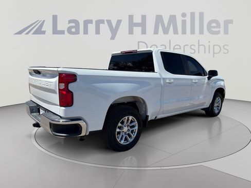Used 2023 Chevrolet Silverado 1500 LT AWD/4WD image 6