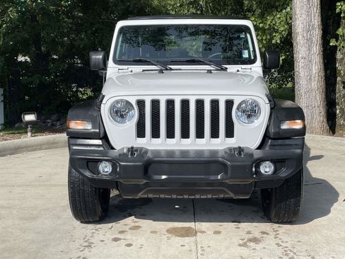 Used 2022 Jeep Wrangler Unlimited Sport AWD/4WD image 3