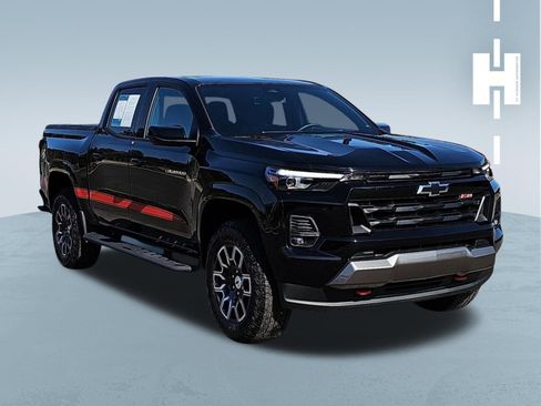 Used 2024 Chevrolet Colorado Z71 w/ Z71 Convenience Package 2 AWD/4WD image 1