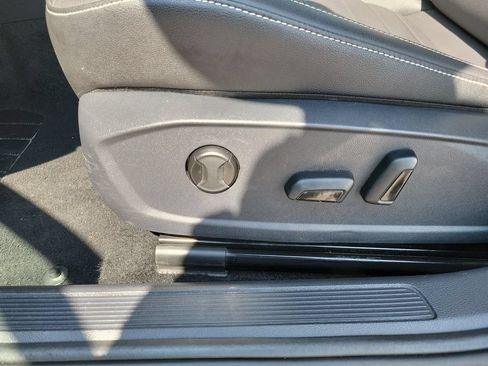 Used 2024 Volkswagen Jetta SE FWD image 17