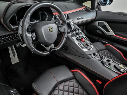 Used 2019 Lamborghini Aventador S AWD/4WD image 19