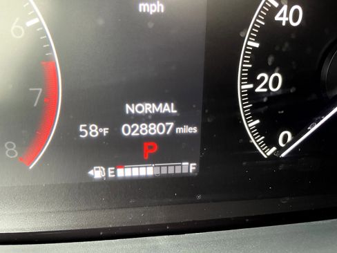 Certified 2023 Honda Pilot Touring image 16