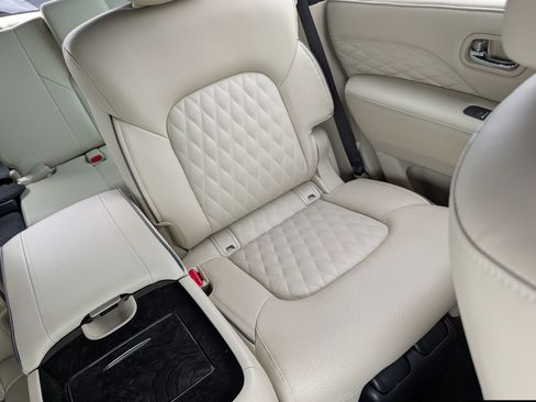 Used 2023 INFINITI QX80 Sensory w/ All-Season Package AWD/4WD image 14
