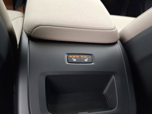 New 2026 Volvo XC60 B5 Plus w/ Protection Package Premier image 7