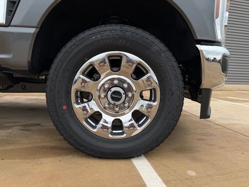 New 2026 Ford F250 Lariat w/ Black Appearance Package AWD/4WD image 8