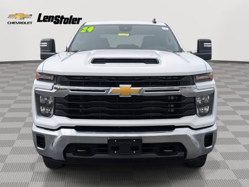 Used 2024 Chevrolet Silverado 2500 LT image 8