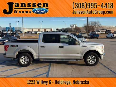 Used 2016 Ford F150 XLT image 5
