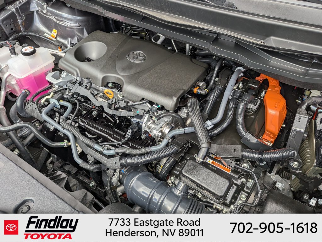 Certified 2025 Toyota Sienna LE AWD/4WD image 32