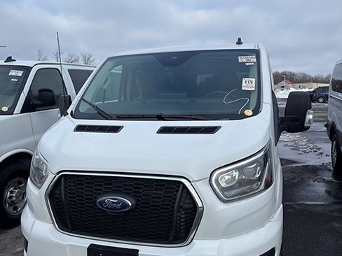 Used 2023 Ford Transit 350 XLT image 2