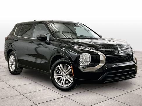 Used 2022 Mitsubishi Outlander ES AWD/4WD image 3