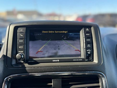 Used 2017 Dodge Grand Caravan GT FWD image 17