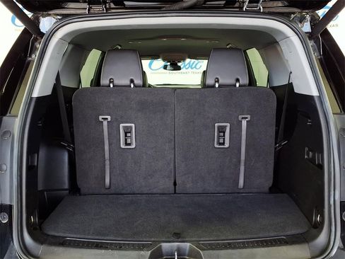 Used 2023 GMC Acadia SLT image 10