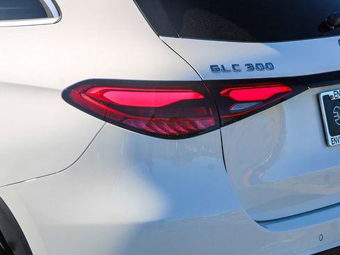 Certified 2026 Mercedes-Benz GLC 300 image 11