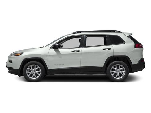 Used 2016 Jeep Cherokee Sport AWD/4WD image 3