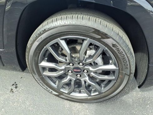 Used 2024 GMC Terrain Denali w/ Black Diamond Edition AWD/4WD image 31