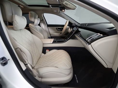 Used 2023 Mercedes-Benz S 580 4MATIC Sedan image 10