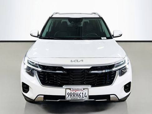 Certified 2025 Kia Seltos EX w/ EX Sunroof Package image 2