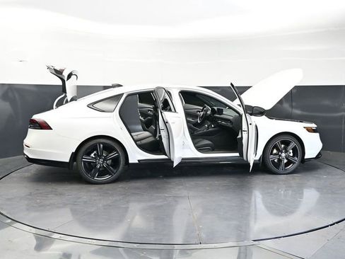 Used 2026 Honda Accord Sport image 40