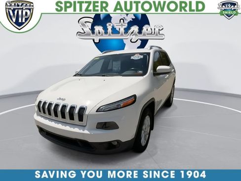 Used 2016 Jeep Cherokee Latitude w/ Comfort/Convenience Group AWD/4WD image 4